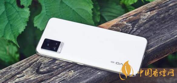 vivoy70s和vivos7哪個好？vivoy70s和vivos7兩款手機參數(shù)對比