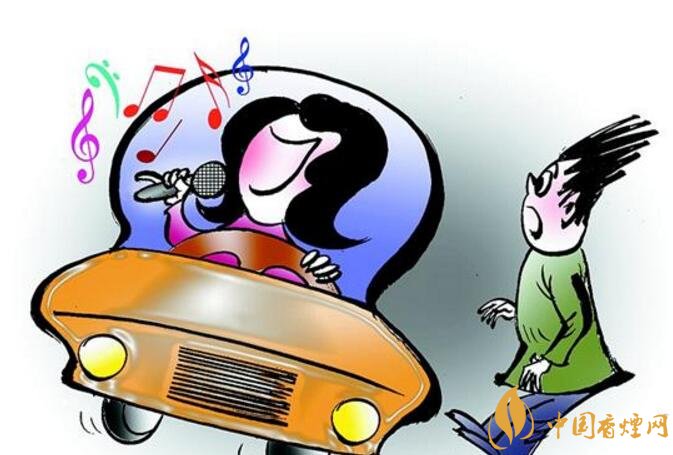 開車抽煙扣分嗎，2018年開車抽煙如何處罰