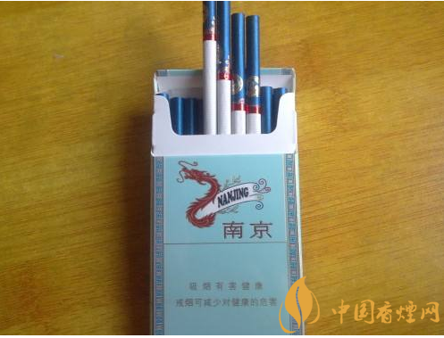 過年待客買什么香煙好，中華撐場面軟云看內(nèi)在