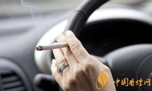 車內(nèi)抽煙更易致癌，車內(nèi)二手煙讓車受傷